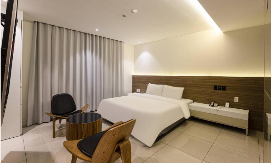 Golden Hotel Инчон Экстерьер фото